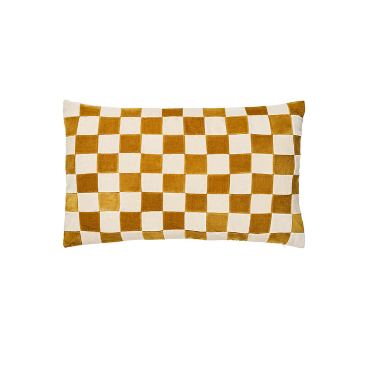 Christina Lundsteen Samtkissen Quinn